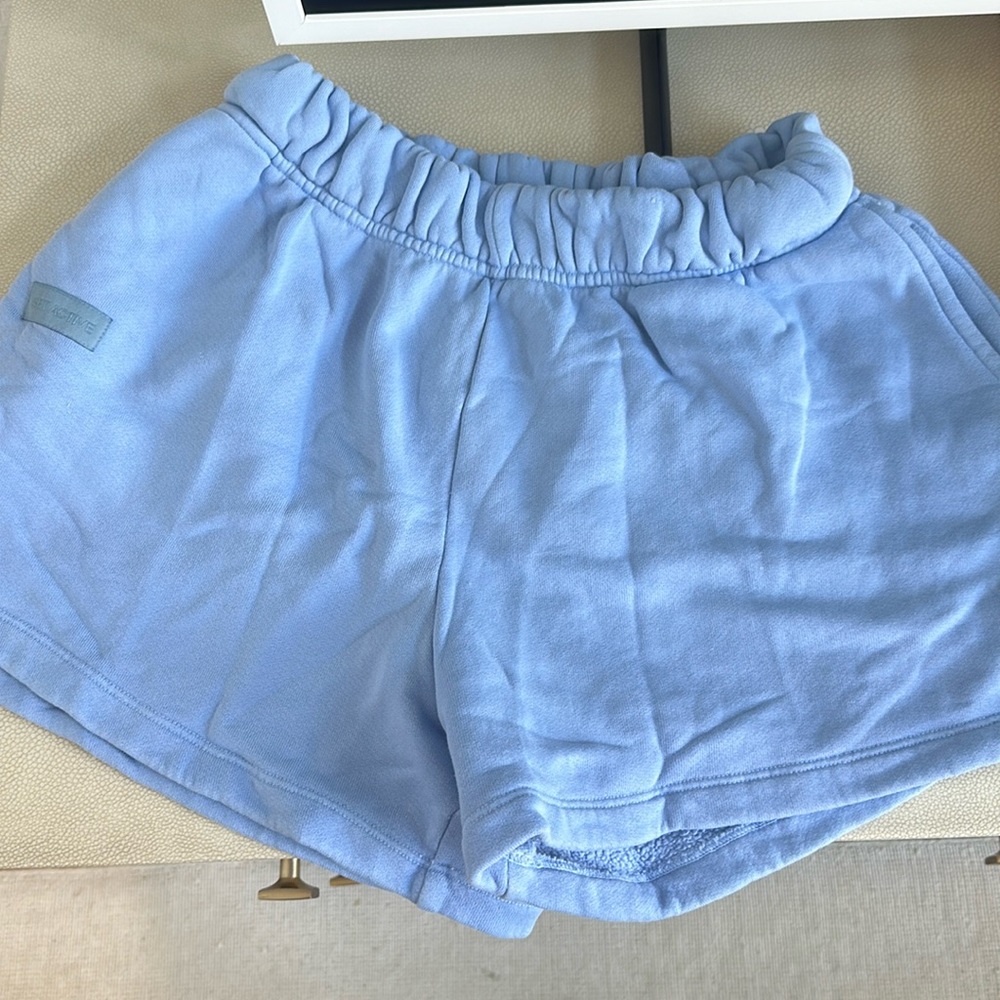 Set active light blue sweat shorts size medium - color: Avenue